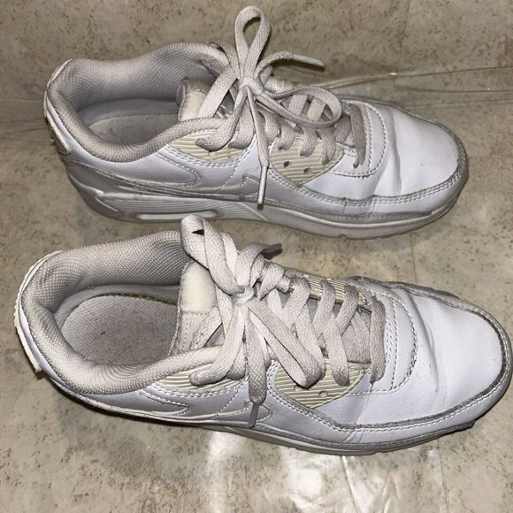 Nike Air Max 90 LTR GS Triple White Lace Up Casual Sneakers Youth Size 6 - Picture 3 of 11
